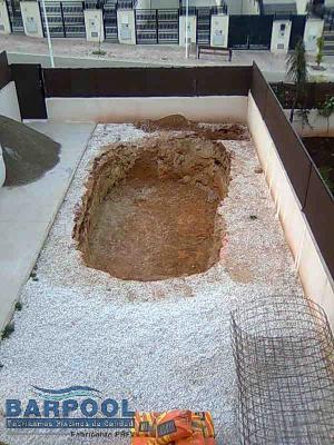 Excavacion del hueco de piscina